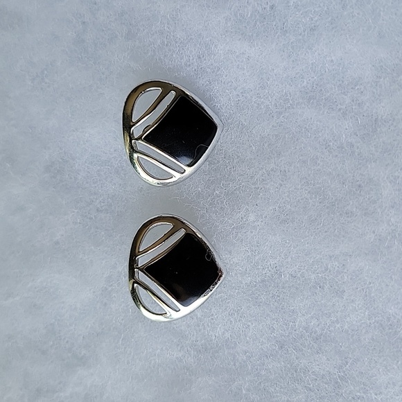 Jewelry - Vintage Costume Black and Silver Pierced Earrings